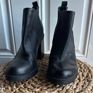 Sam & Libby Black Heeled Boots